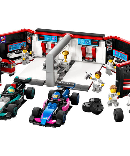 LEGO® City 60444 - Гараж от F1® с коли Mercedes-AMG и Alpine